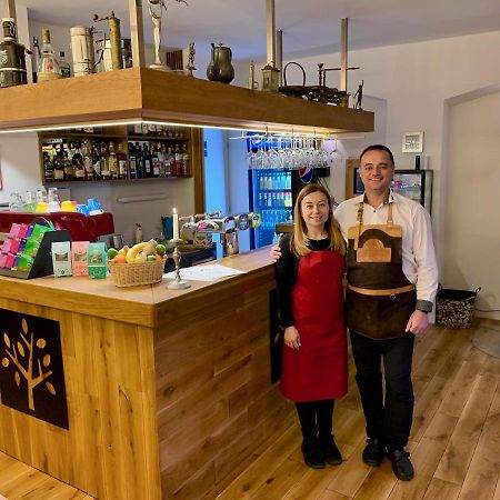 Penzion A Restaurace 14 Хостинне Экстерьер фото