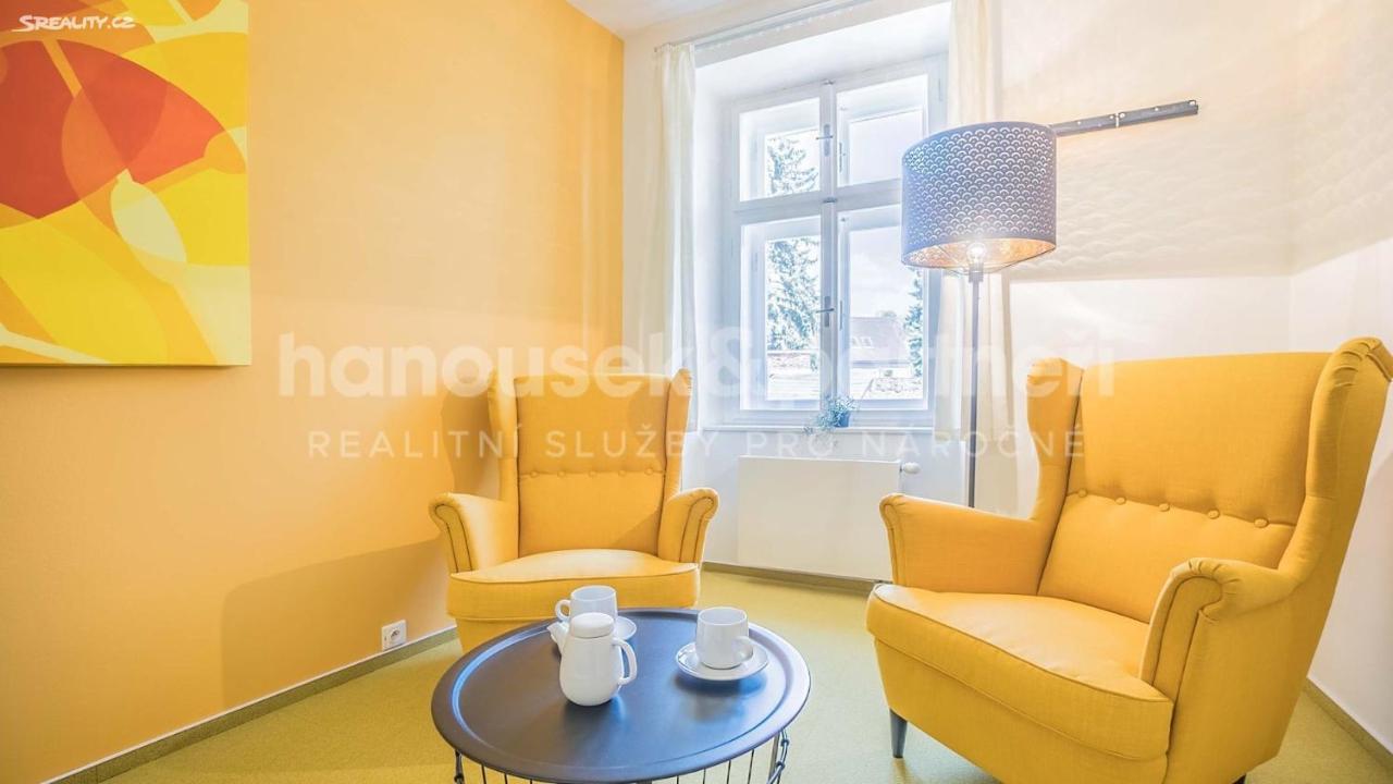 Penzion A Restaurace 14 Хостинне Экстерьер фото
